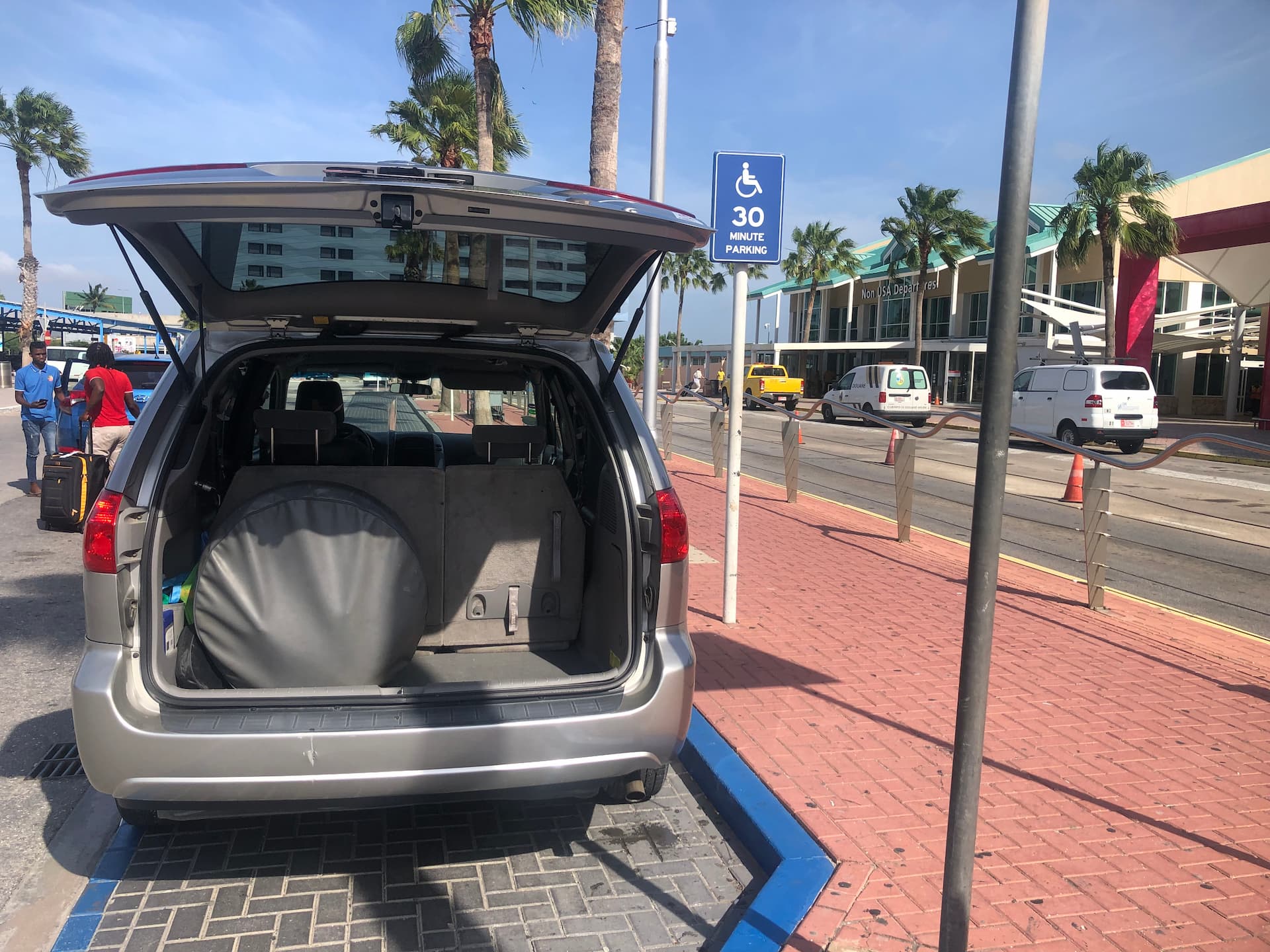 bag-storage-space-van